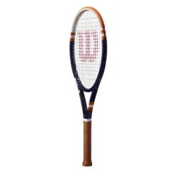 Tennisschläger Wilson Blade 26 Roland Garros 2023 (besaitet) -Discounter Für Tennisausrüstung wr128010u 2 blade 26 roland garros bu